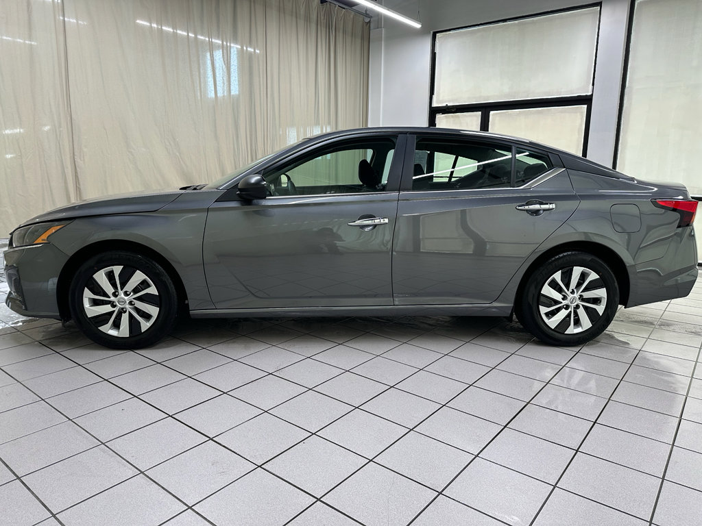 Used 2025 Nissan Altima 2.5 S FWD image 10