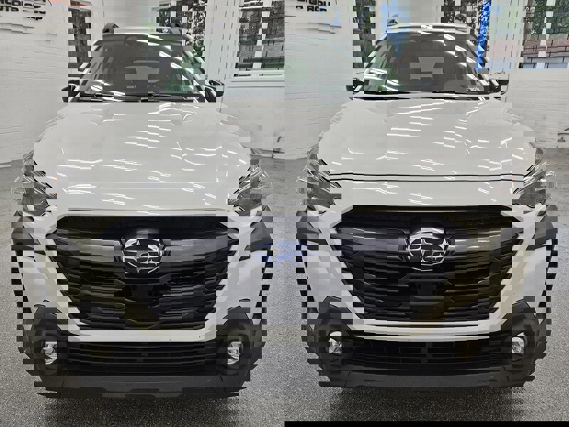 Used 2024 Subaru Outback Premium image 2