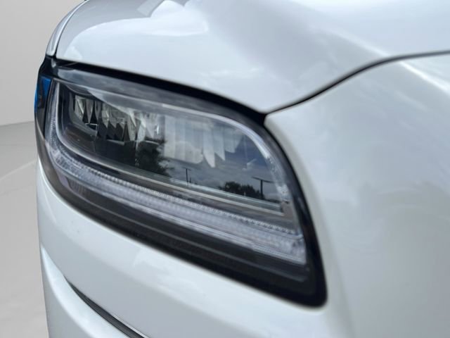 Used 2022 Lincoln Nautilus FWD w/ Premium Package image 23