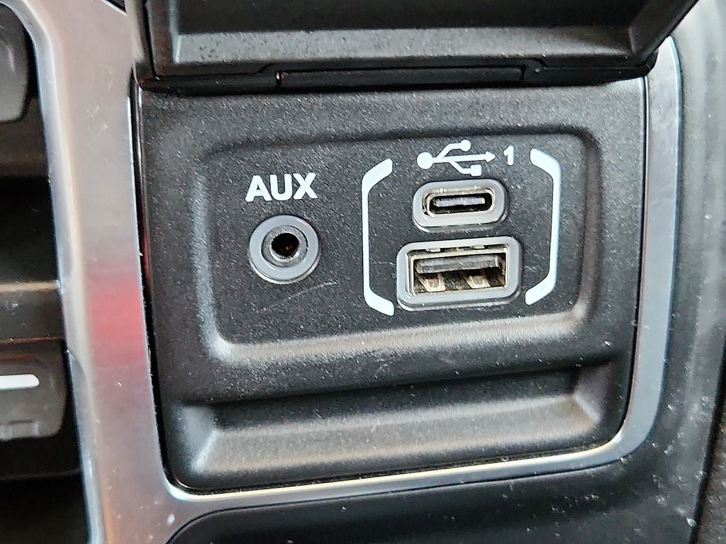 Used 2024 Jeep Gladiator Sport AWD/4WD image 25