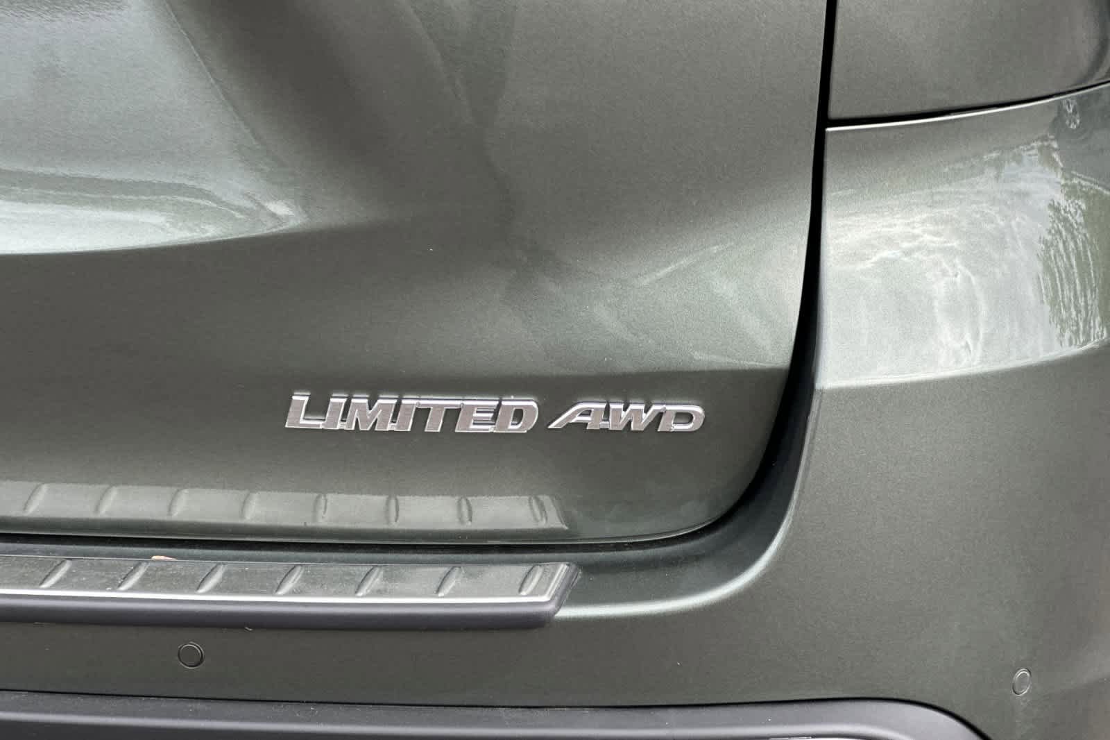 Used 2017 Toyota Highlander Limited Platinum AWD/4WD image 29