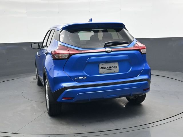 Used 2022 Nissan Kicks S image 5