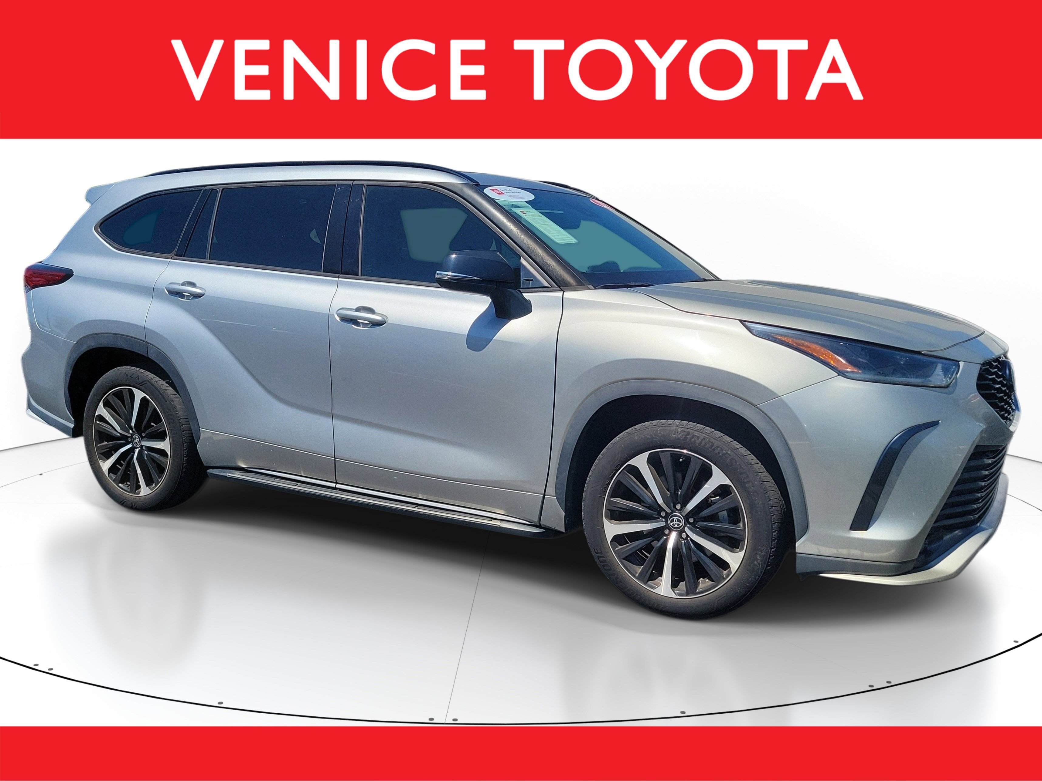Used 2022 Toyota Highlander XSE image 1