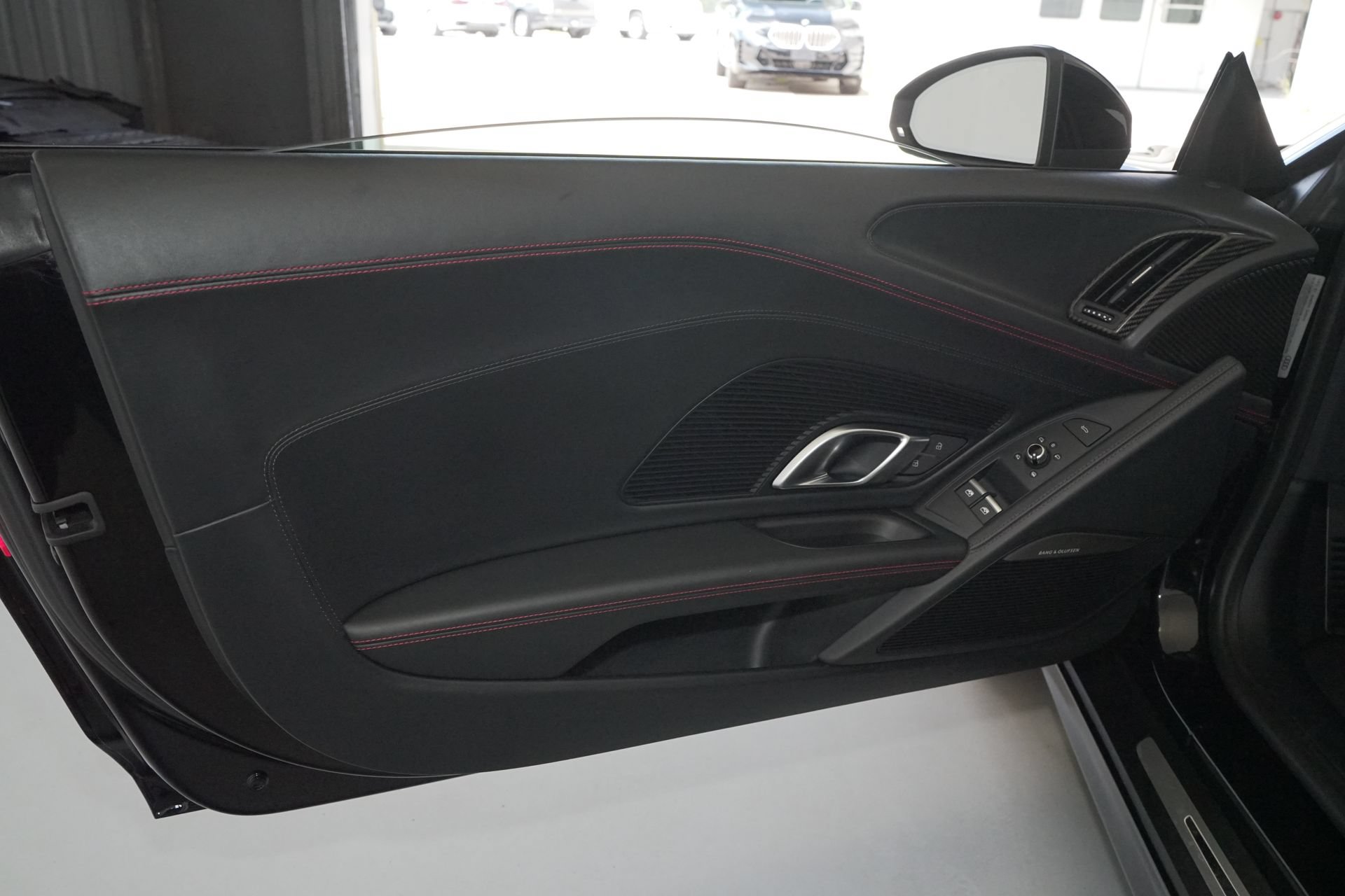 Used 2017 Audi R8 V10 AWD/4WD image 18