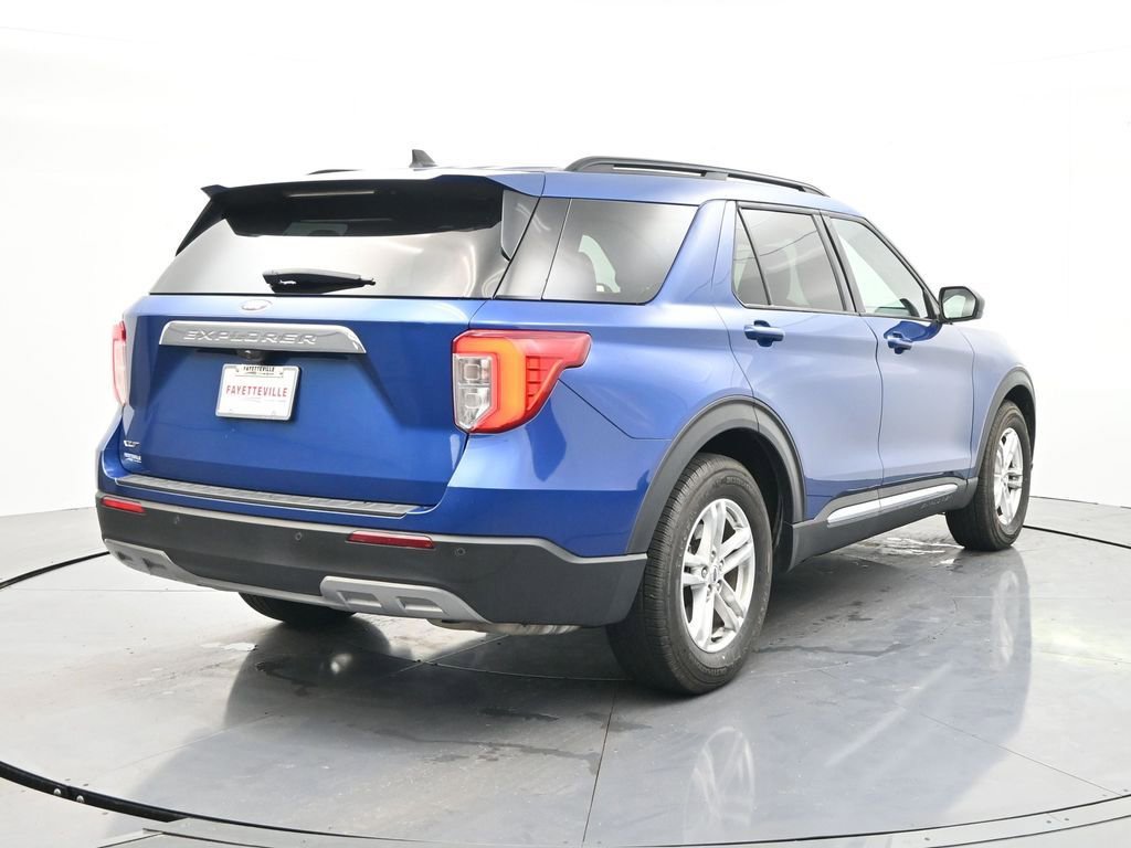 Used 2023 Ford Explorer XLT w/ Equipment Group 202A image 6