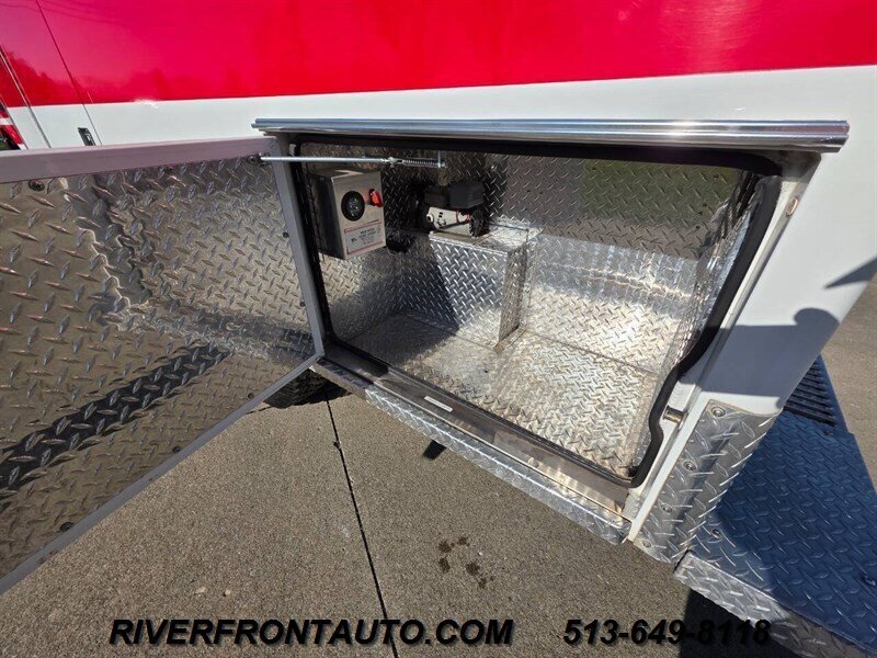Used 2001 Ford F350 4x4 Regular Cab DRW Super Duty image 27