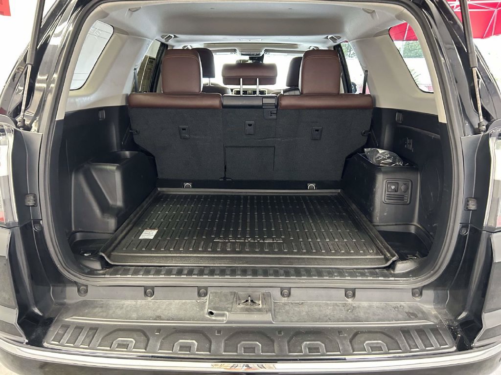 Used 2024 Toyota 4Runner Limited AWD/4WD image 12