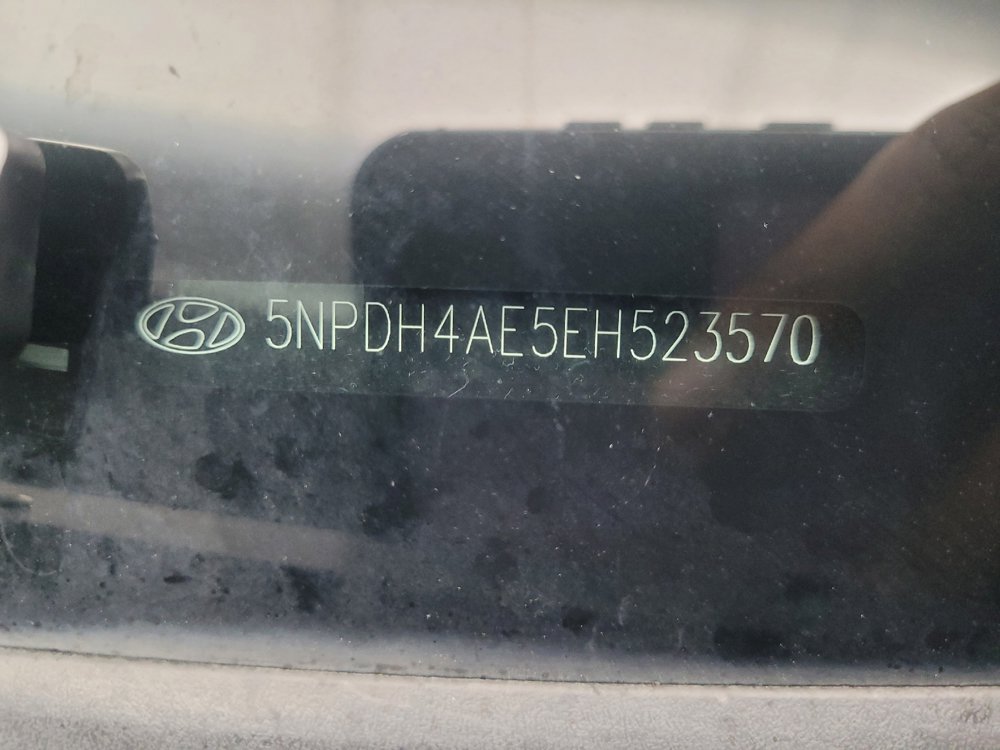 Used 2014 Hyundai Elantra SE w/ Option Group 02 FWD image 33