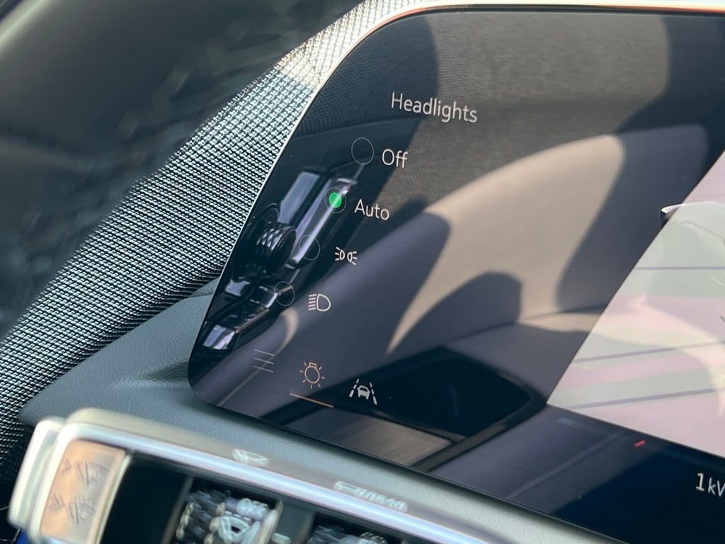 New 2026 Cadillac Optiq Luxury 1 image 30