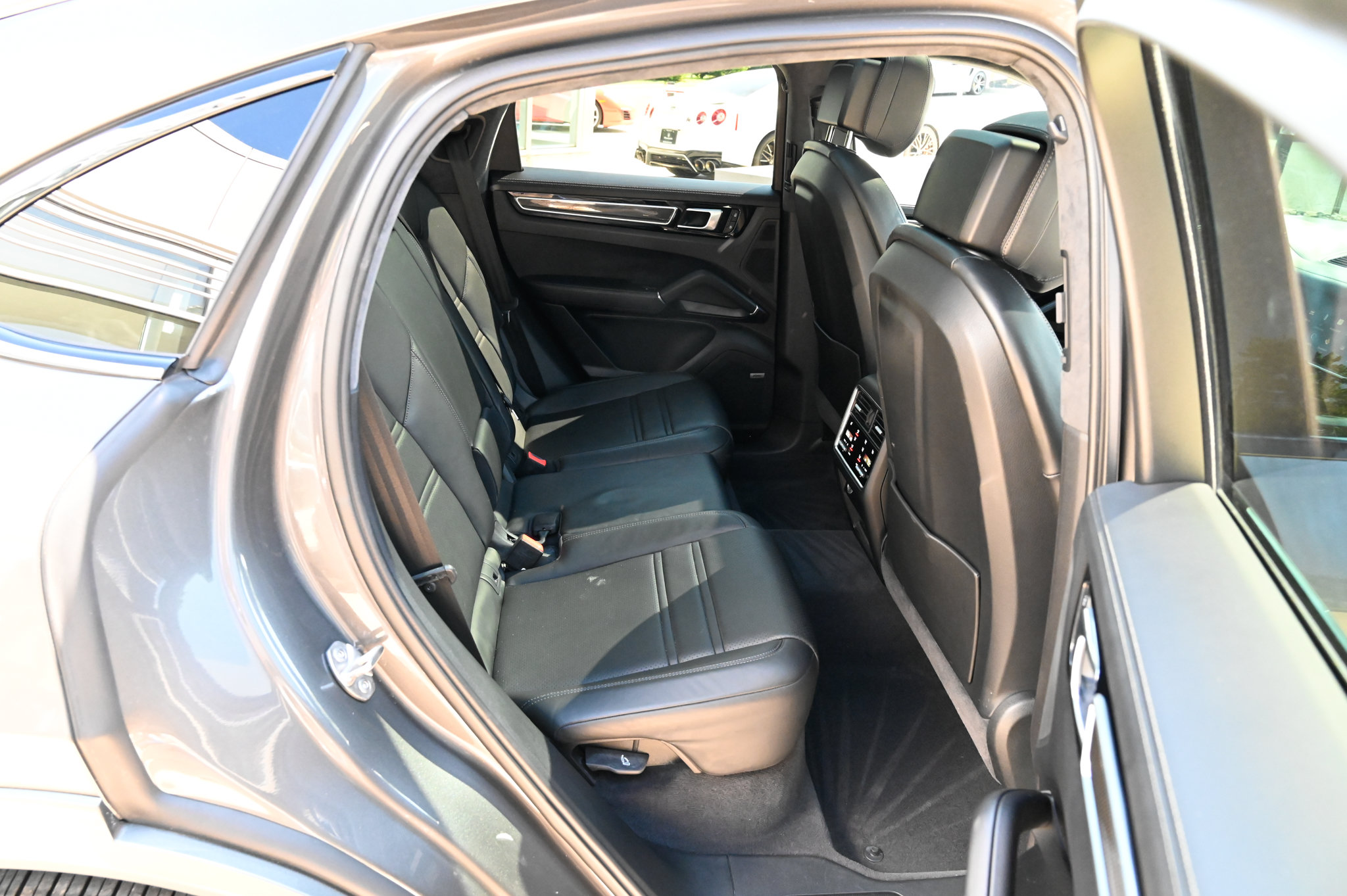 Used 2023 Porsche Cayenne GTS AWD/4WD image 52