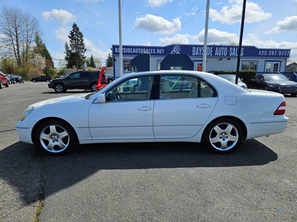 Used 2002 Lexus LS 430 RWD image 2