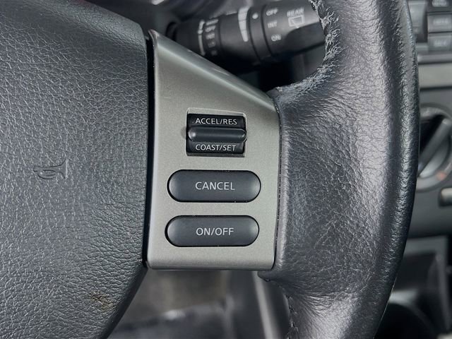 Used 2010 Nissan Versa Hatchback w/ Premium Pkg FWD image 18