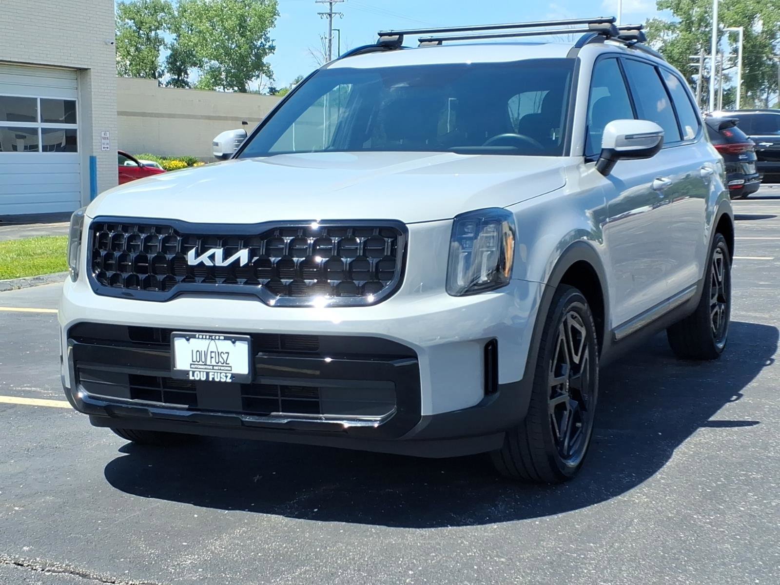 Used 2024 Kia Telluride EX X-Line AWD/4WD image 2