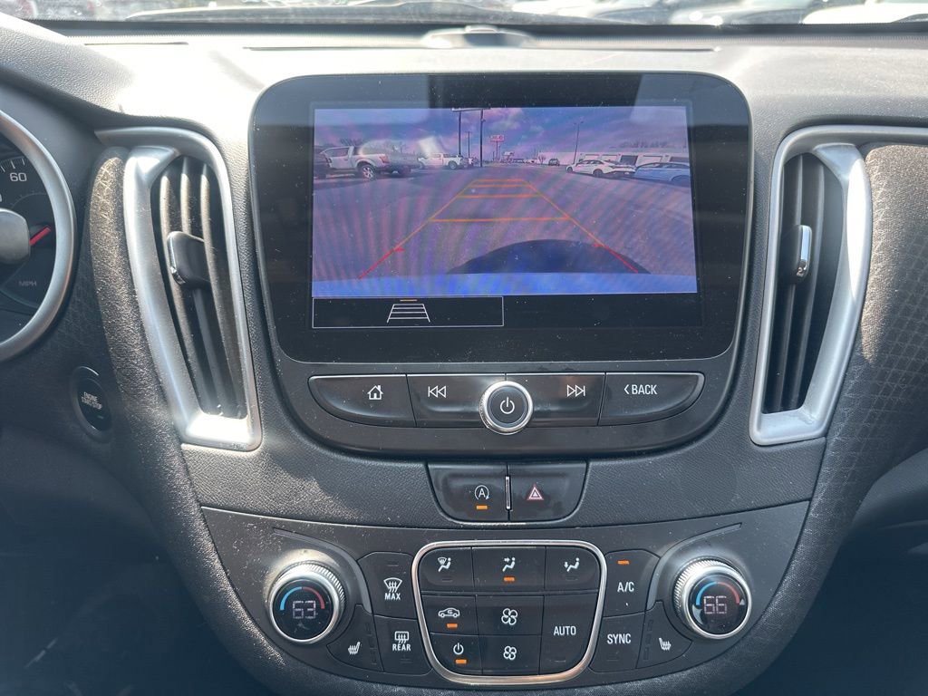 Used 2025 Chevrolet Malibu LT image 34