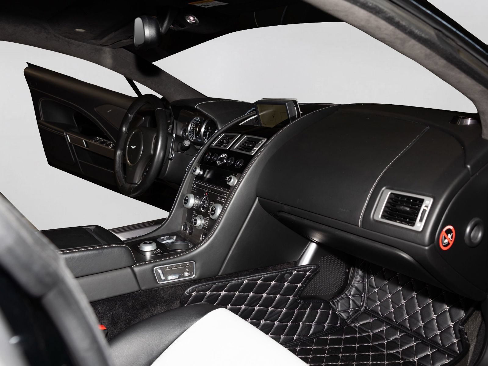 Used 2011 Aston Martin Rapide RWD image 23