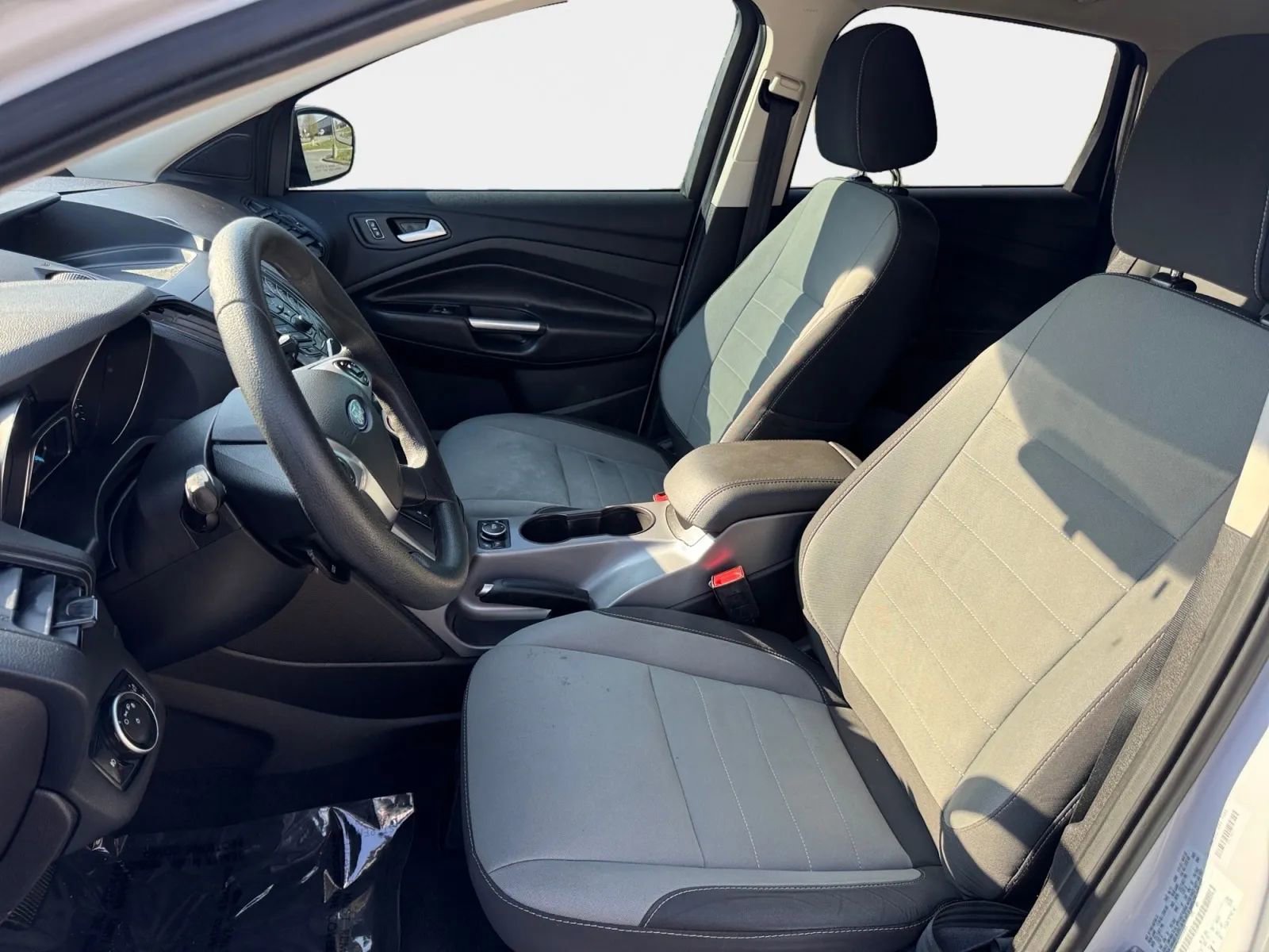 Used 2016 Ford Escape SE w/ SE Cold Weather Package AWD/4WD image 9