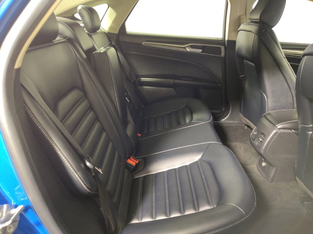 Used 2020 Ford Fusion SEL FWD image 19