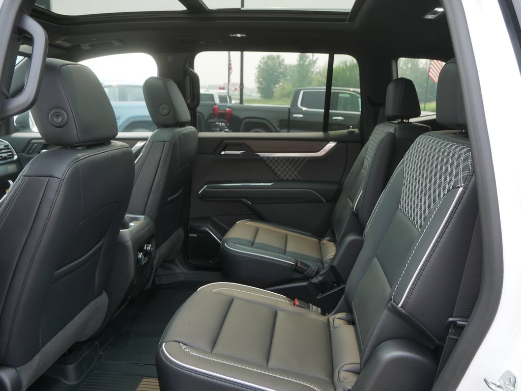 New 2026 GMC Acadia Denali w/ Super Cruise Package AWD/4WD image 10