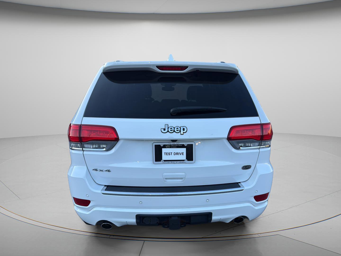 Used 2017 Jeep Grand Cherokee Overland AWD/4WD image 15