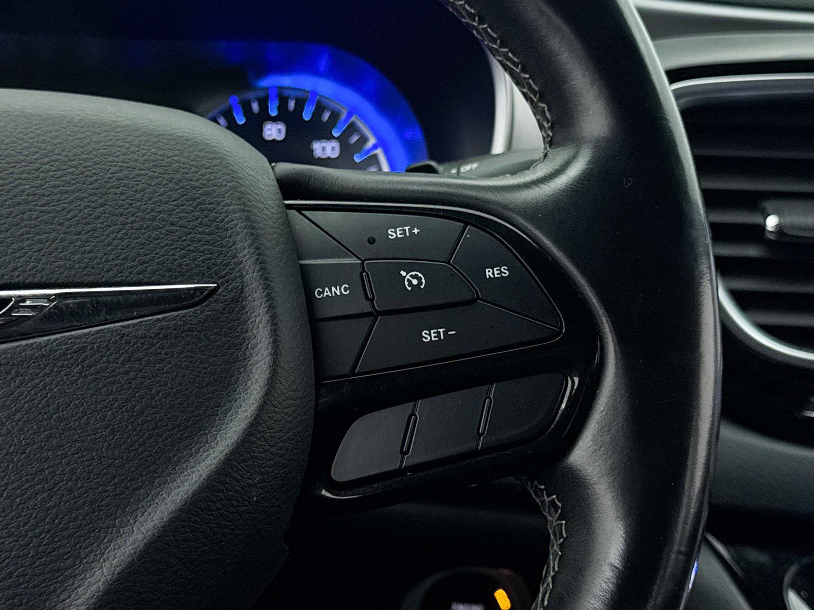 Used 2018 Chrysler Pacifica Touring Plus w/ S Appearance Package image 22