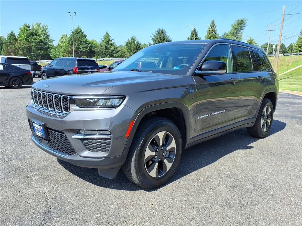 Used 2024 Jeep Grand Cherokee Limited 4xe AWD/4WD image 7