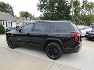 Used 2020 GMC Acadia AT4 w/ GMC Pro Grade Package AWD/4WD image 2