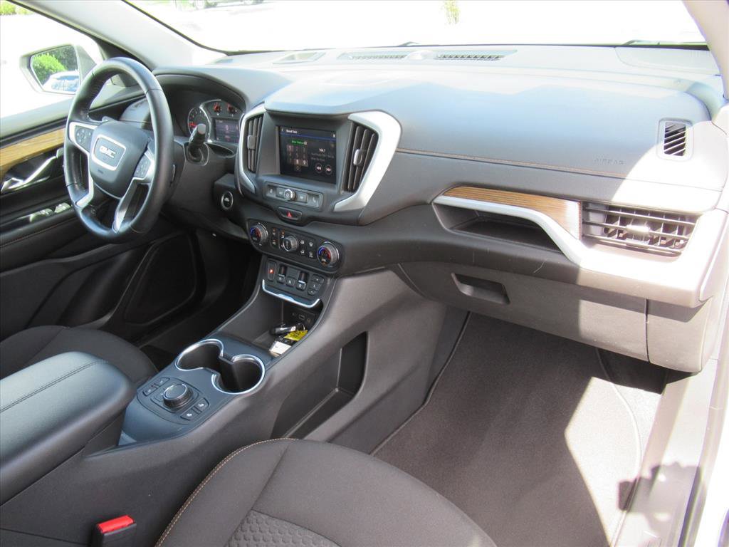 Used 2020 GMC Terrain SLE w/ Driver Convenience Package image 16