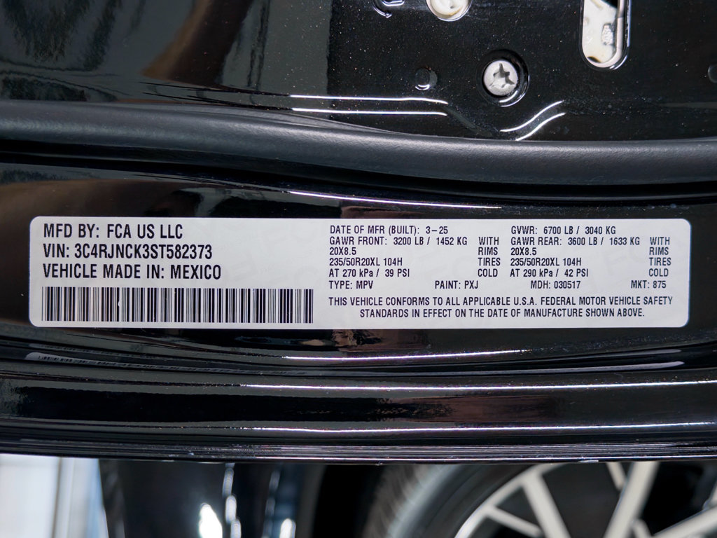 Used 2025 Jeep Wagoneer S Limited AWD/4WD image 30