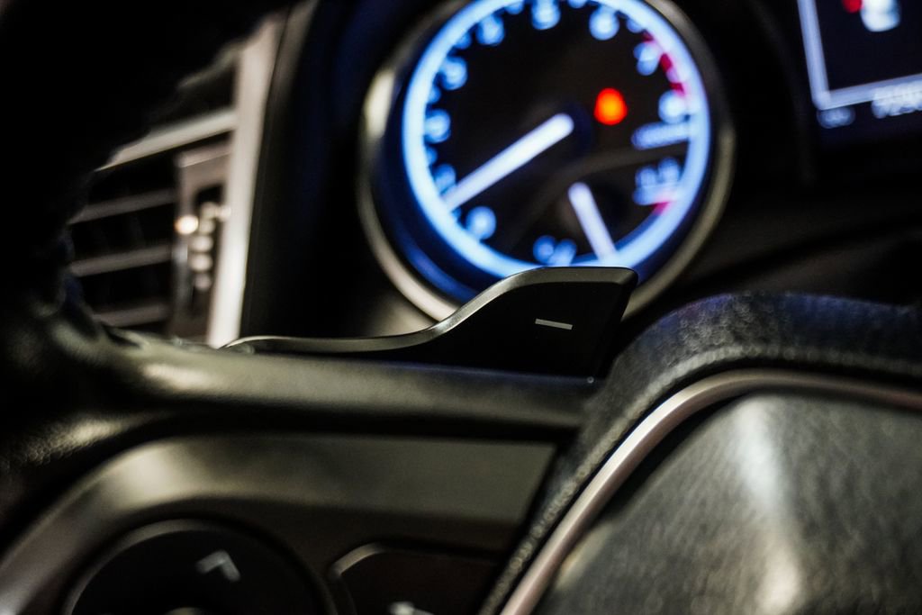 Used 2019 Toyota Camry SE image 17