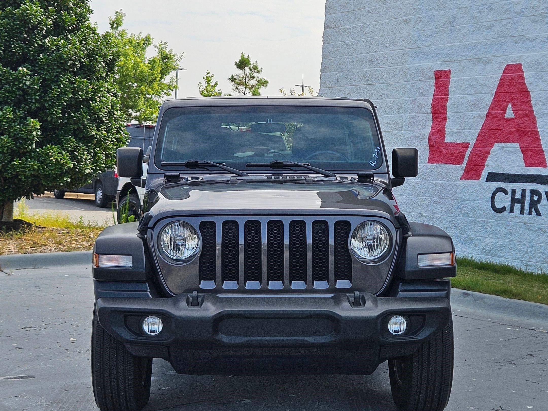 Used 2020 Jeep Wrangler Unlimited Sport S AWD/4WD image 2