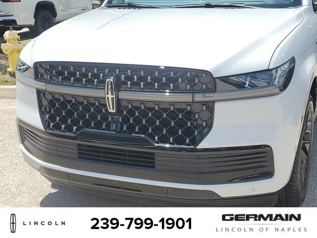 New 2026 Lincoln Navigator L Black Label AWD/4WD image 13