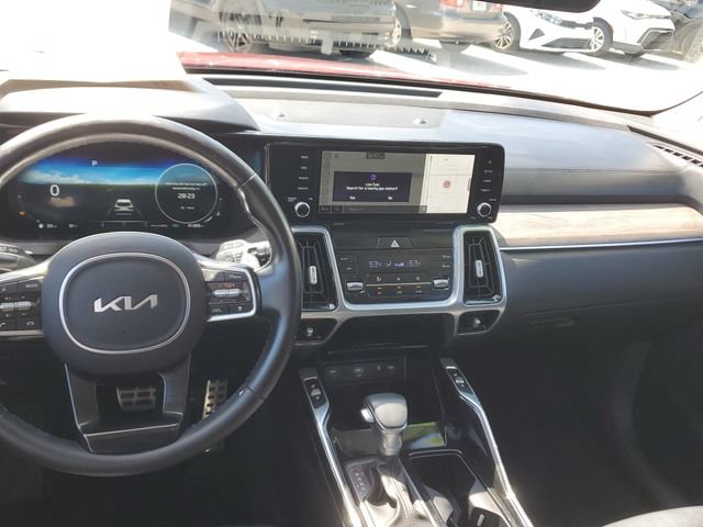 Certified 2023 Kia Sorento SX Prestige AWD/4WD image 13