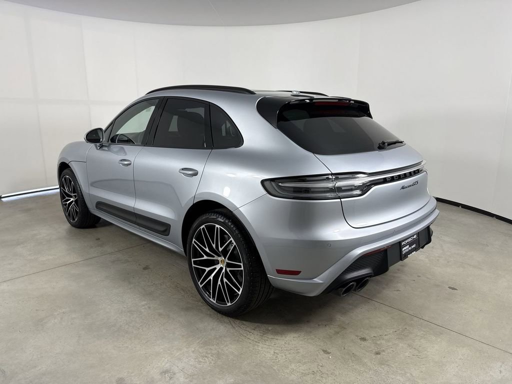 Certified 2026 Porsche Macan GTS AWD/4WD image 3