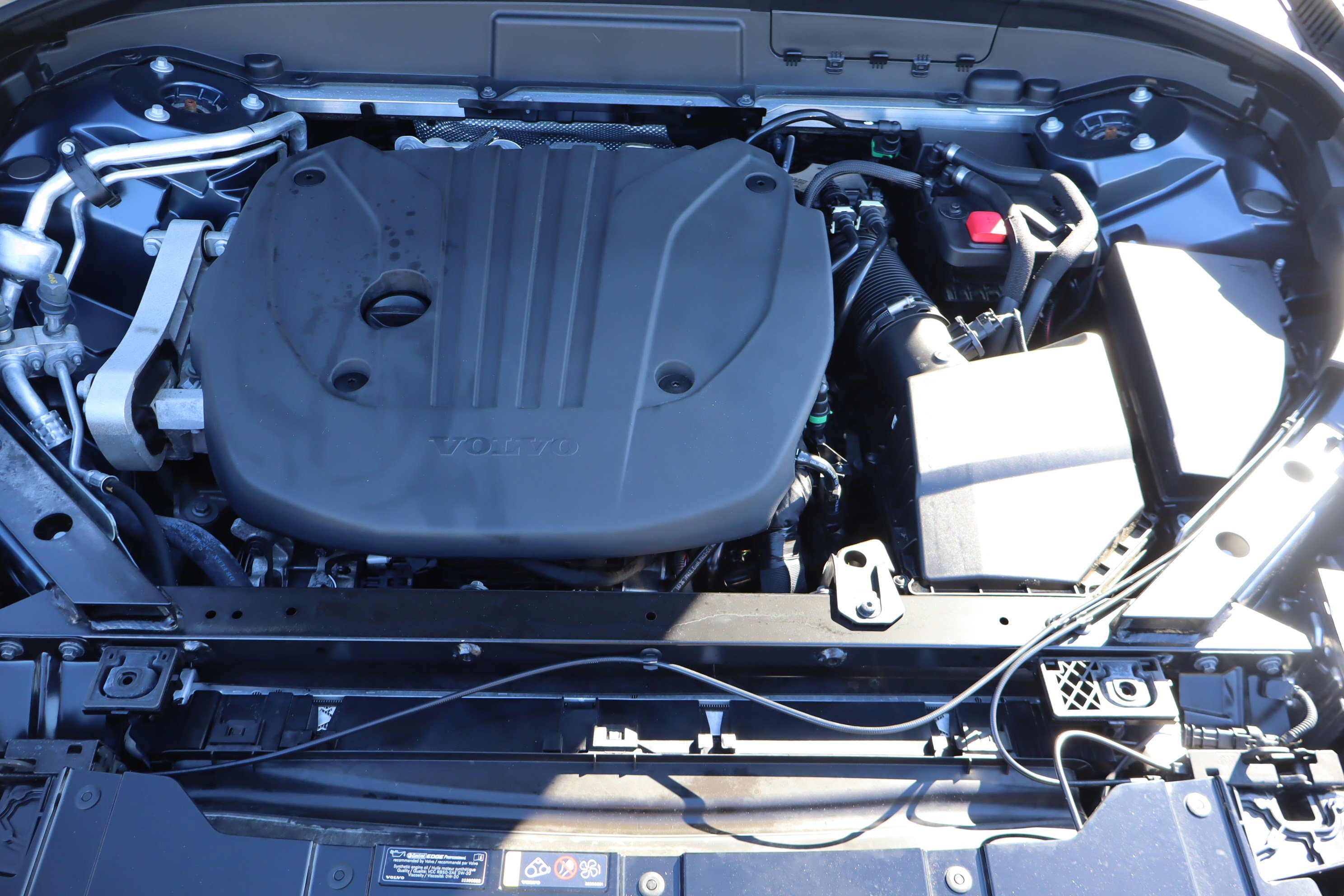 Used 2025 Volvo XC60 B5 Plus image 41