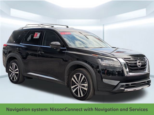 Used 2024 Nissan Pathfinder Platinum w/ Cargo Package image 9