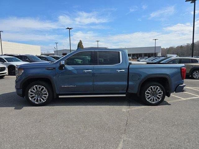 Used 2024 GMC Sierra 1500 Denali Ultimate AWD/4WD image 8