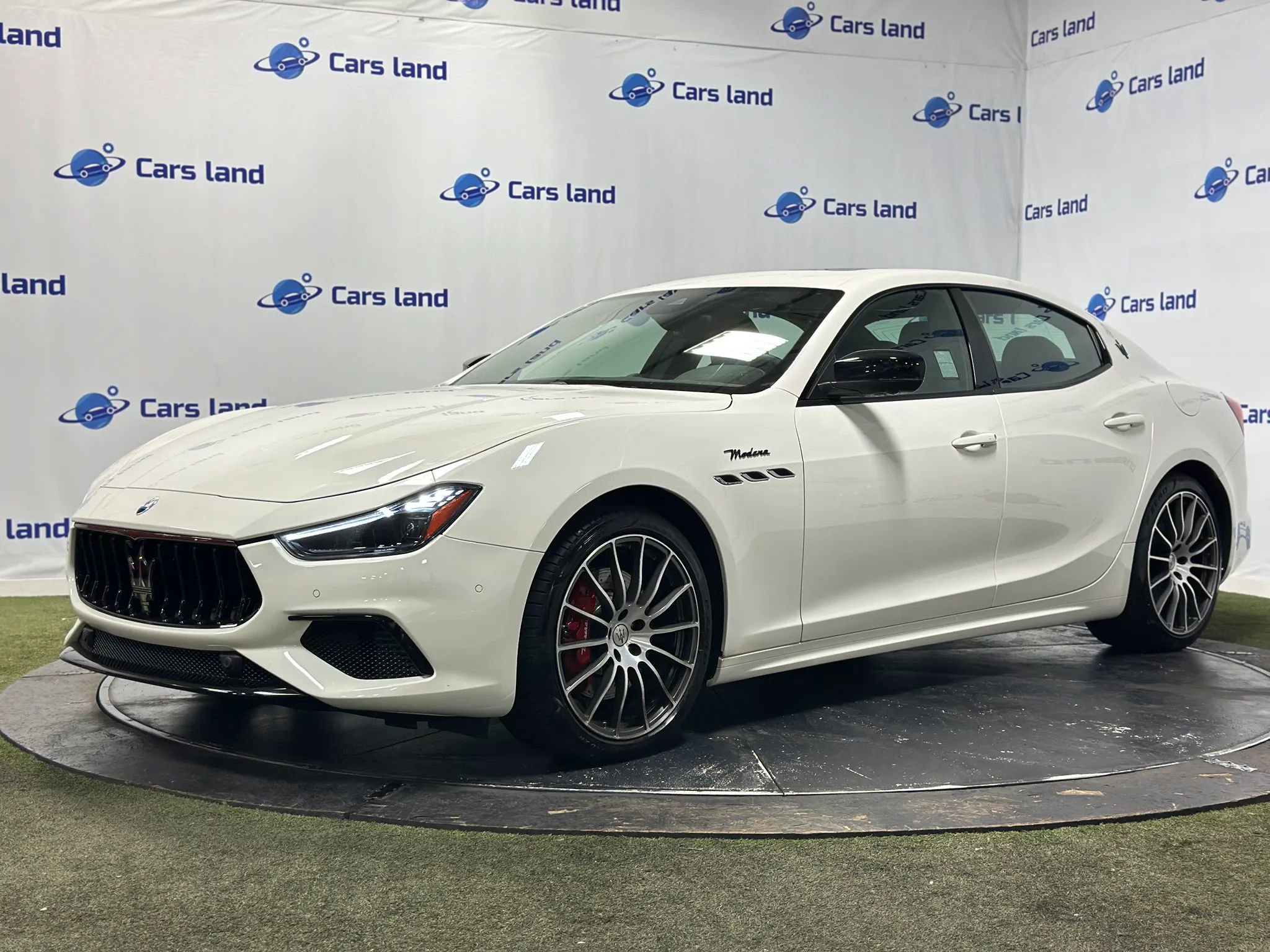 Used 2024 Maserati Ghibli Modena Q4 AWD/4WD image 6