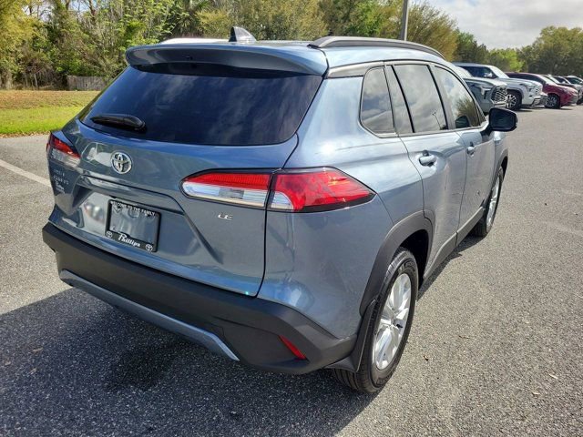 Used 2025 Toyota Corolla Cross LE image 10