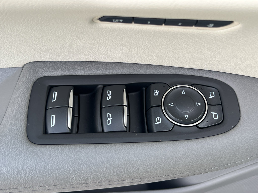 Used 2024 Cadillac XT5 Premium Luxury AWD/4WD image 12