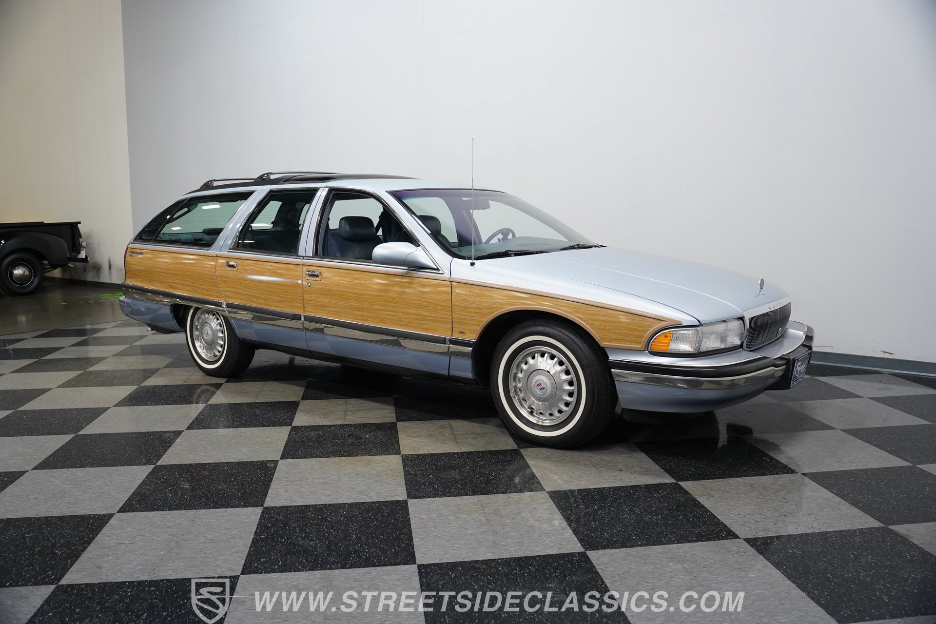 Used 1996 Buick Roadmaster Estate RWD image 16