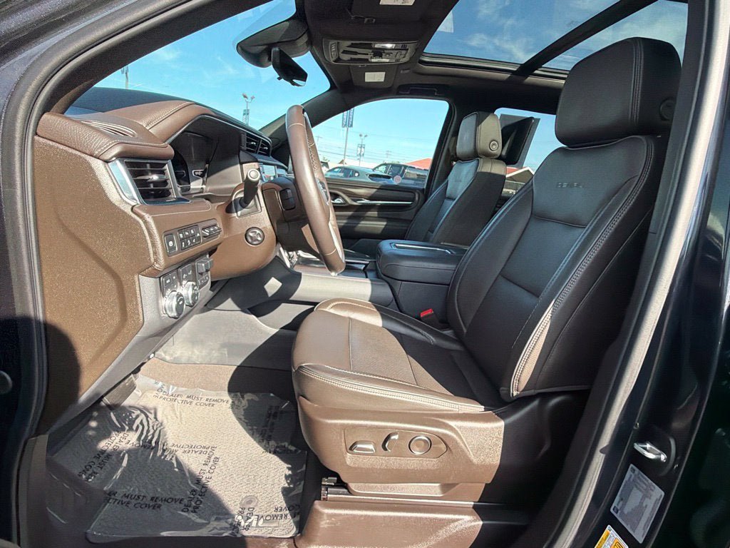 Used 2024 GMC Yukon Denali w/ Advanced Technology Package AWD/4WD image 16
