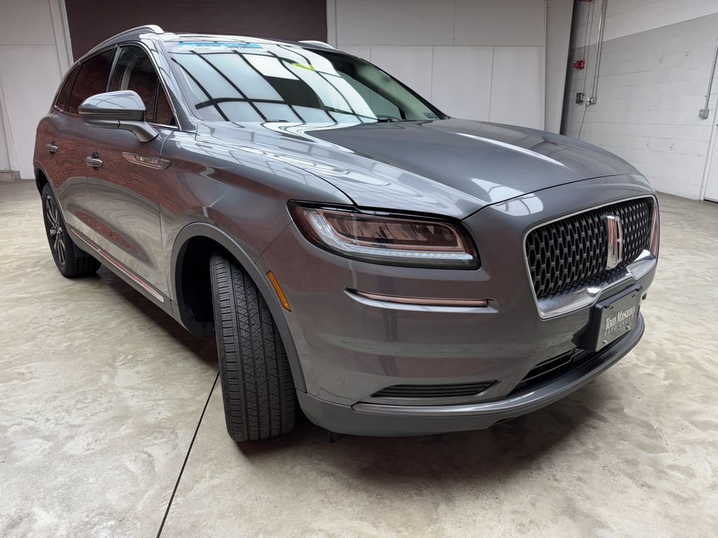 Used 2023 Lincoln Nautilus Reserve w/ Monochromatic Package AWD/4WD image 6