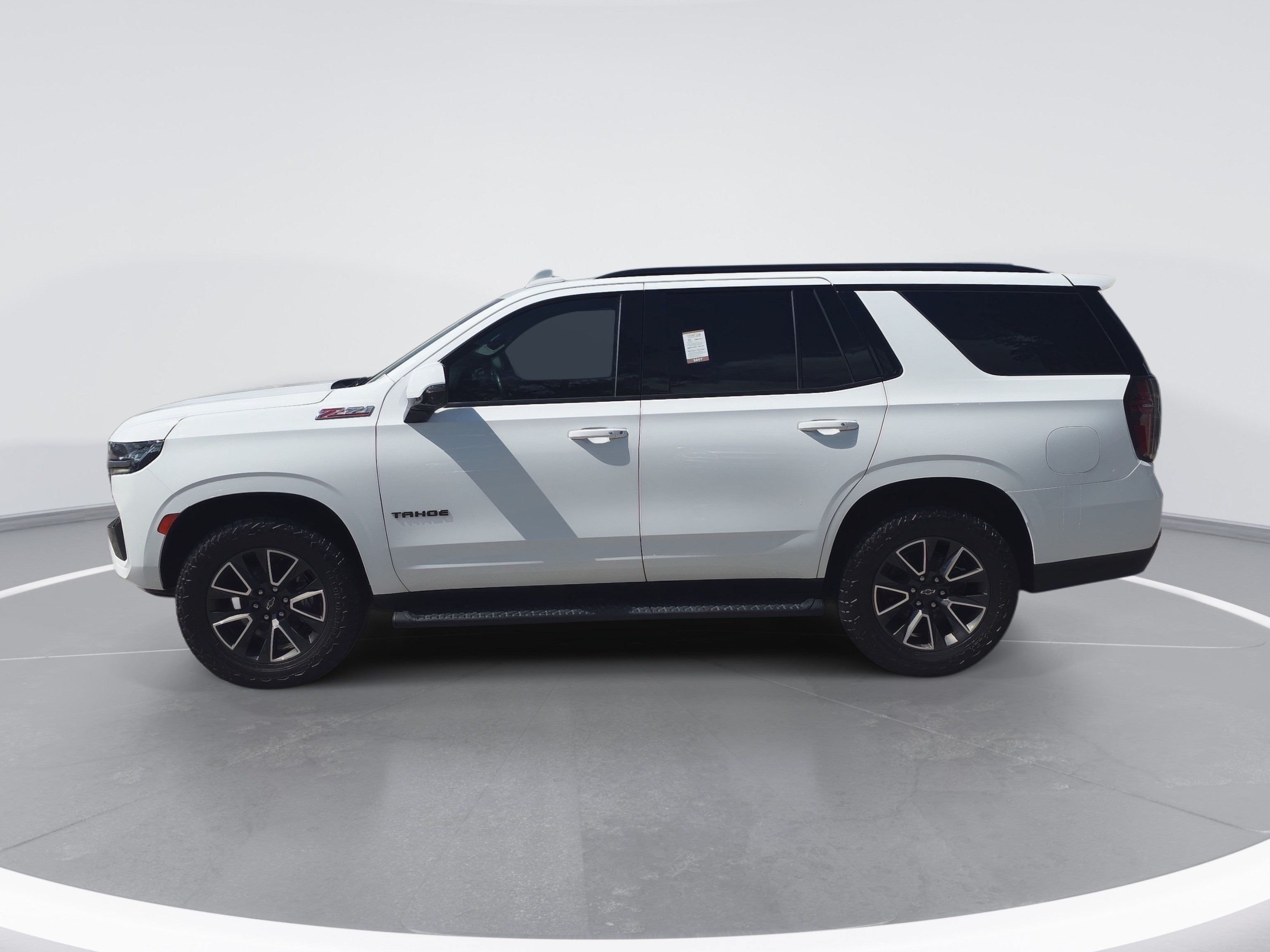 Used 2022 Chevrolet Tahoe Z71 w/ Z71 Off-Road Package AWD/4WD image 6