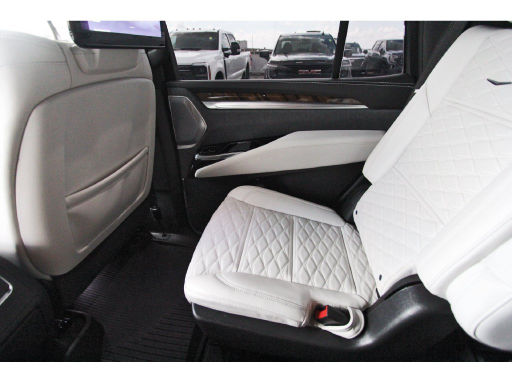 Certified 2026 Cadillac Escalade Platinum Sport w/ LPO, ONYX Package AWD/4WD image 12