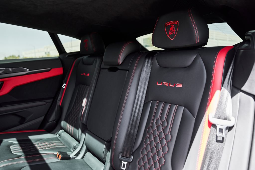 Used 2023 Lamborghini Urus S AWD/4WD image 44
