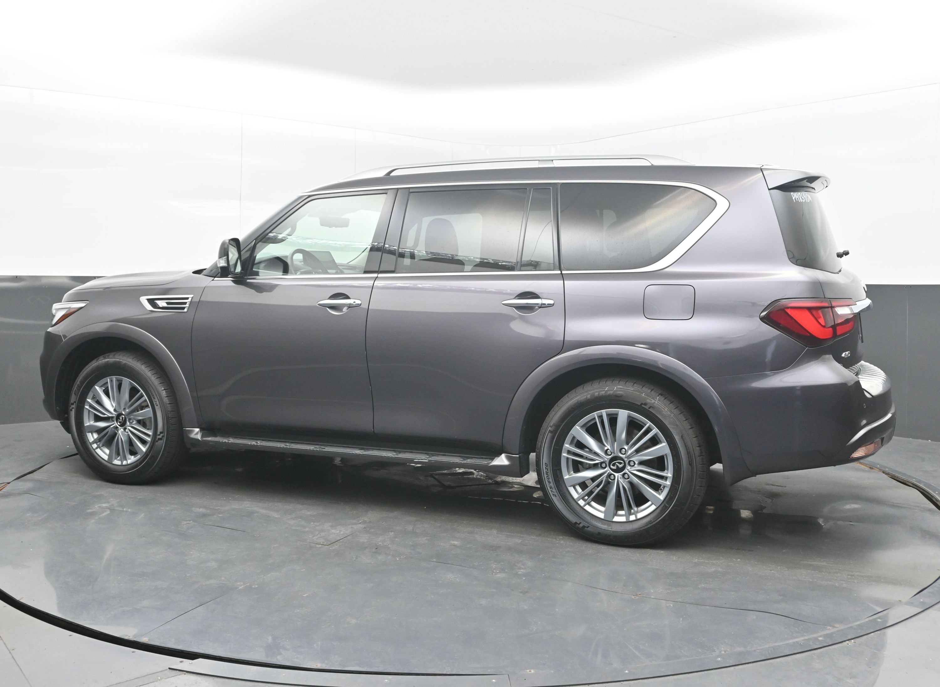 Used 2024 INFINITI QX80 Luxe AWD/4WD image 7