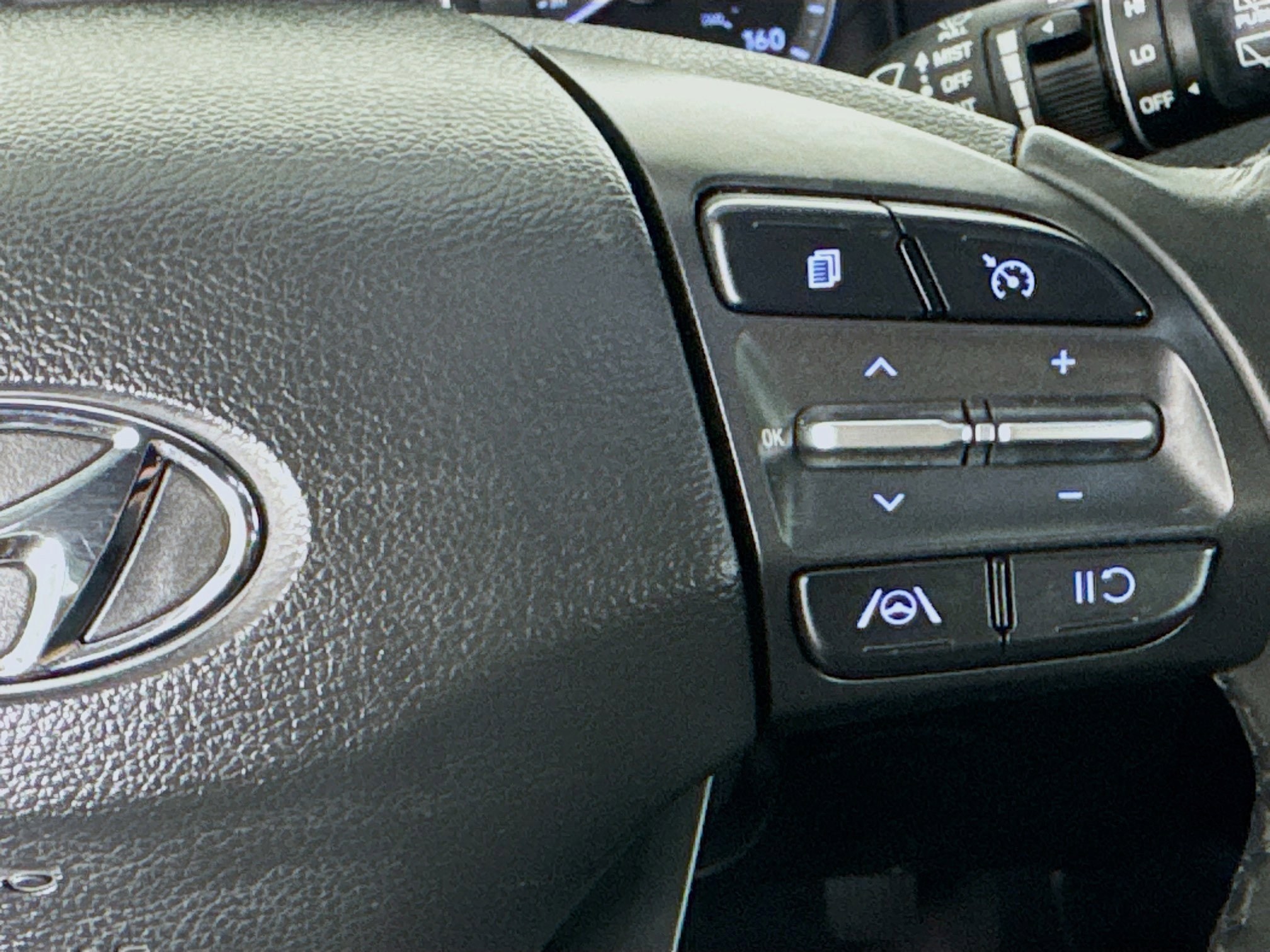 Used 2022 Hyundai Kona SEL w/ Convenience Package image 14