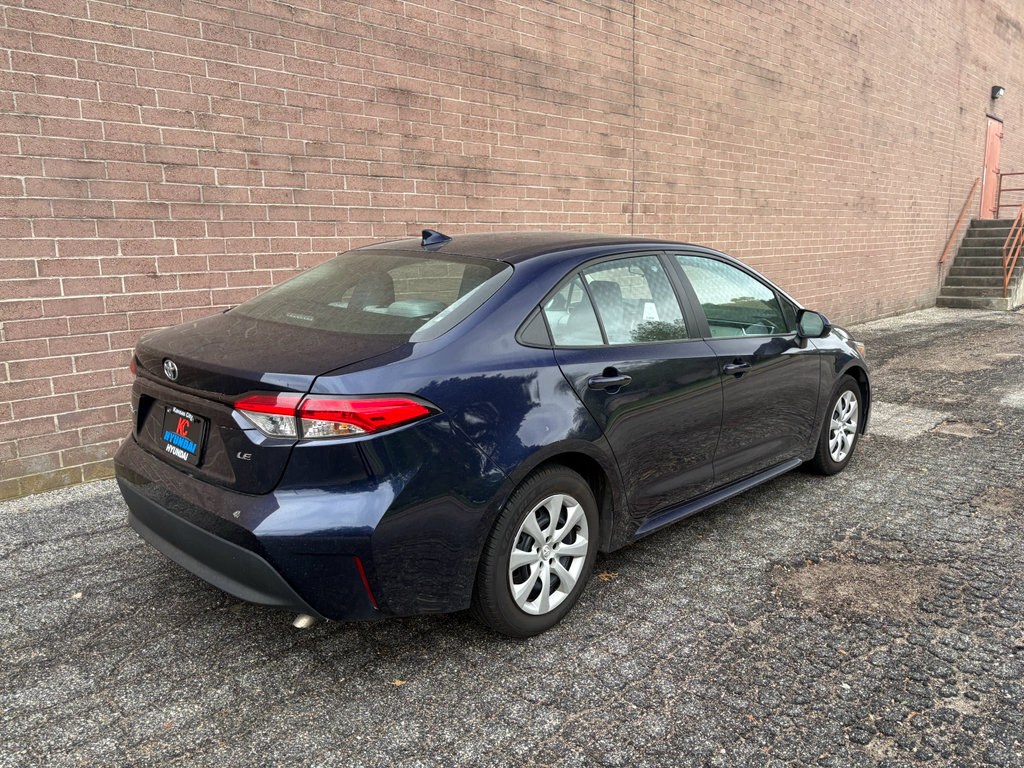 Used 2024 Toyota Corolla LE FWD image 5