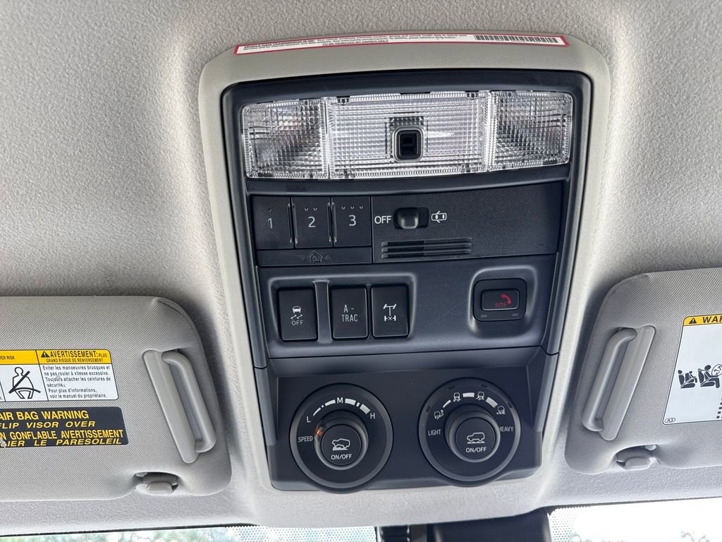 Used 2024 Toyota 4Runner TRD Off-Road Premium AWD/4WD image 27