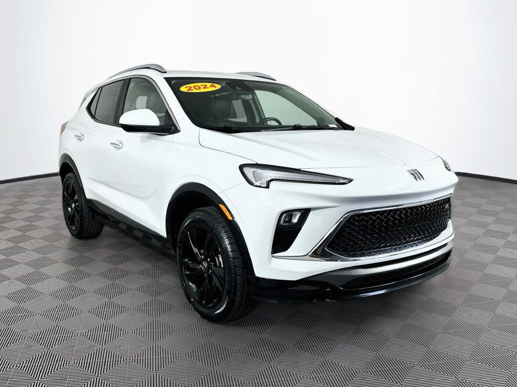 Used 2024 Buick Encore GX Sport Touring AWD/4WD image 2